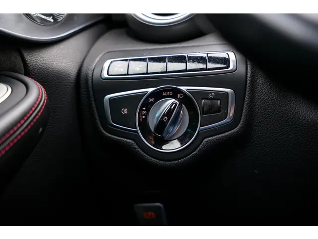 Mercedes-Benz C-Klasse AMG 63 2015 Benzine 22