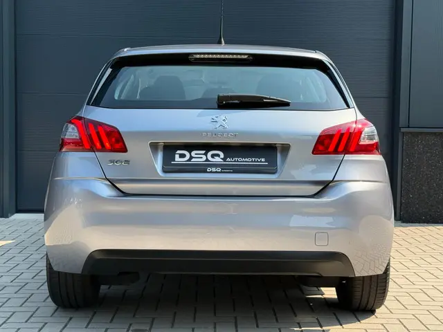Peugeot 308 1.2 PureTech Blue Lease 2018 Benzine 23