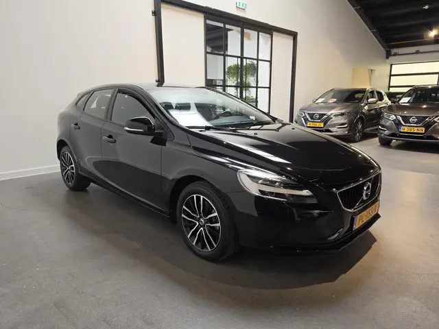 Volvo V40 1.5 T2 Nordic+ 2017 Benzine 2
