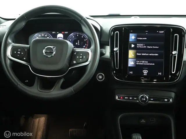 Volvo XC40 1.5 T2 Momentum automaat 2021 Benzine 14