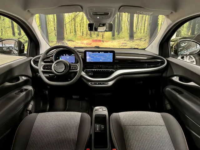 Fiat 500e Icon 42 kWh 2022 Elektrisch 8