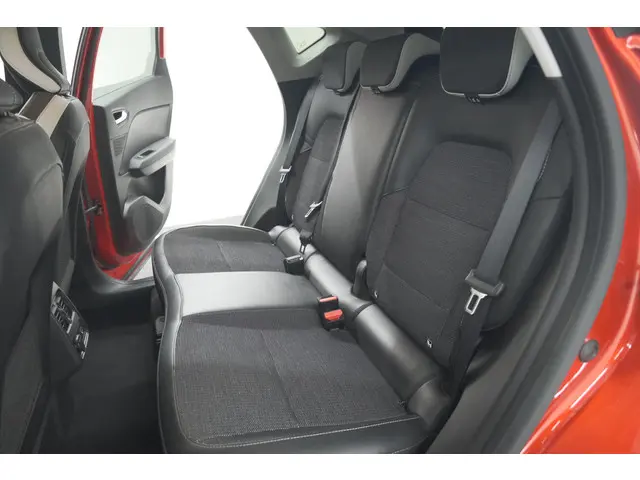 Renault Captur TCe 90 Techno 2024 Benzine 33