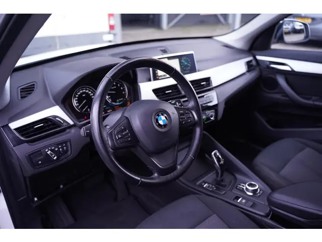 BMW X1 sDrive18i Edition 2019 Benzine 26