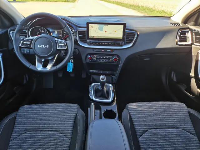 Kia Ceed 1.0 T-GDi !! 6000 km !! 2022 Benzine 14