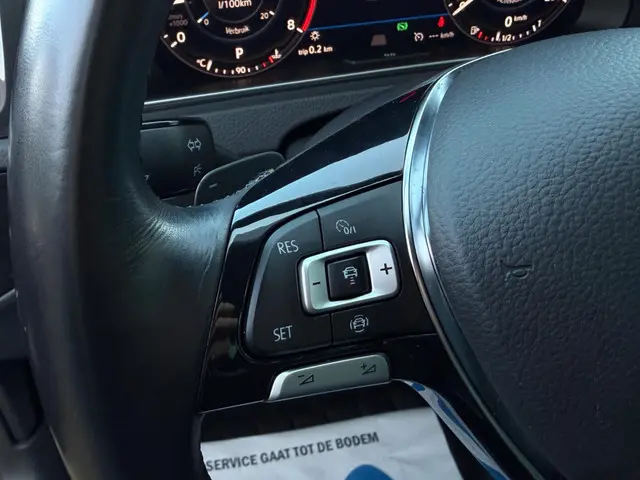 Volkswagen Golf 1.0 TSI Highline / ACC / LED 2018 Benzine 16