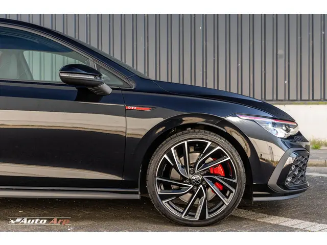 Volkswagen Golf 2.0 TSI GTI 2023 Benzine 6
