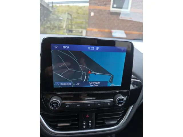 Ford Fiesta 1.0 EcoBoost Hybrid Titanium 2022 Benzine 16