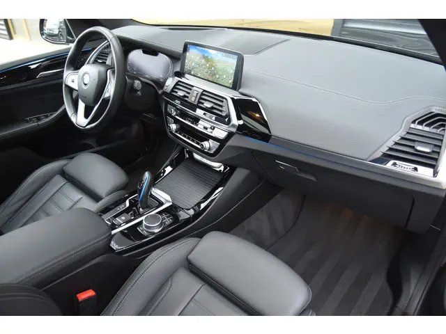 BMW iX3 High Executive 80 kWh 2021 Elektrisch 16