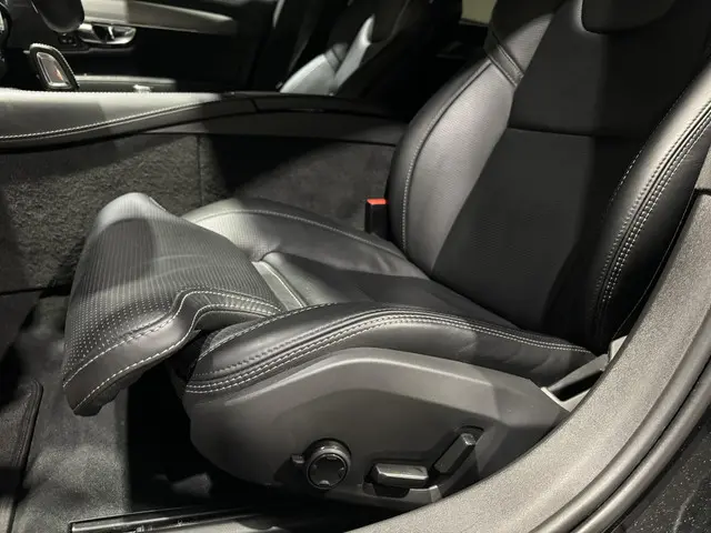 Volvo S90 2.0 T8 AWD R-Design 2021 Hybride Benzine 8