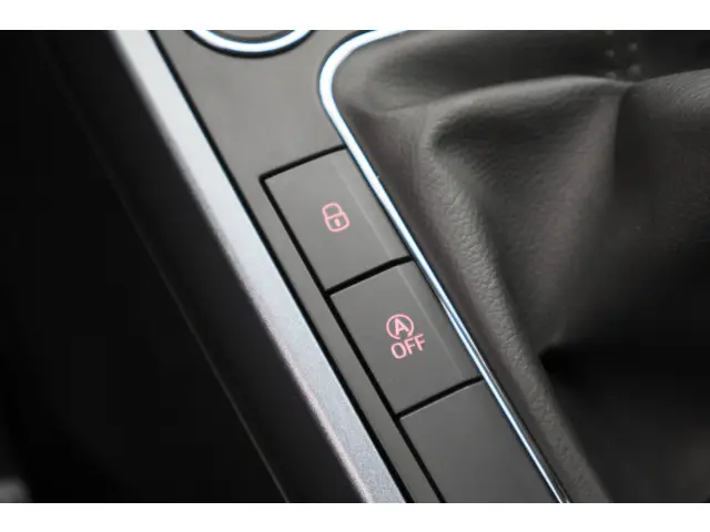 SEAT Arona 1.0 TSI Style Business Intense 2019 Benzine 45