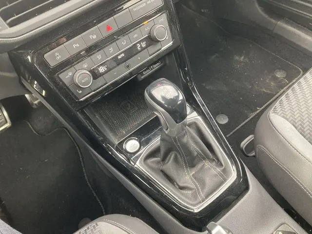 Volkswagen T-Cross 1.5TSI/150pk DSG R-line 2020 Benzine 10