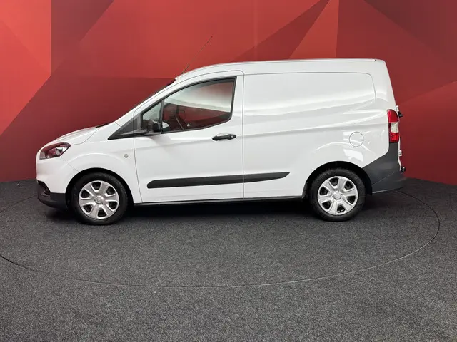 Ford Transit Courier 1.0 Trend 2019 Benzine 12