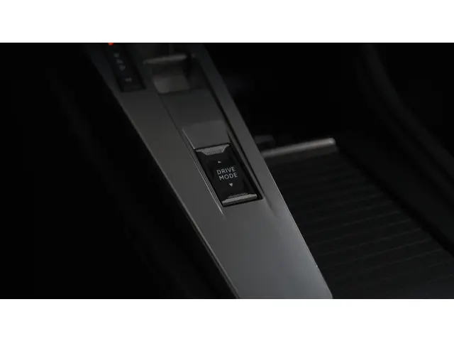 Peugeot 308 SW PureTech 130 EAT8 Active Pack 2022 Benzine 3