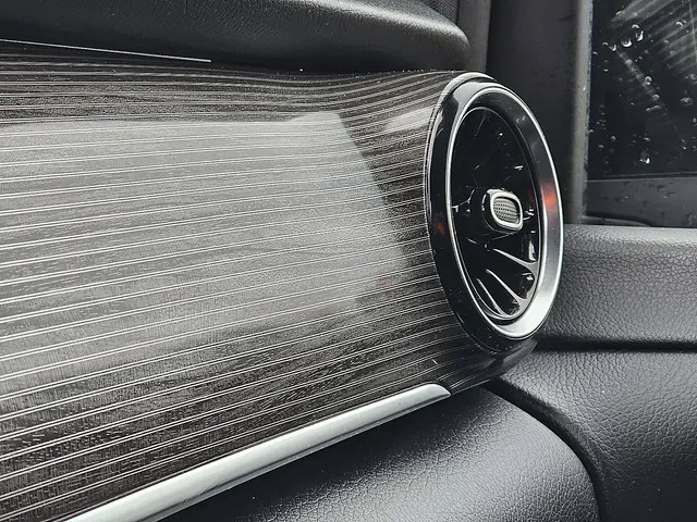 Mercedes-Benz EQV 300 2020 Elektrisch 14