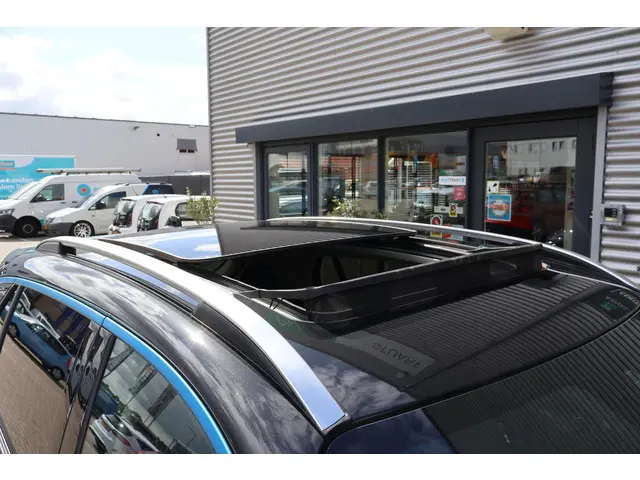 Lynk & Co 01 Lynk&Co 1.5 2023 Hybride Benzine 4