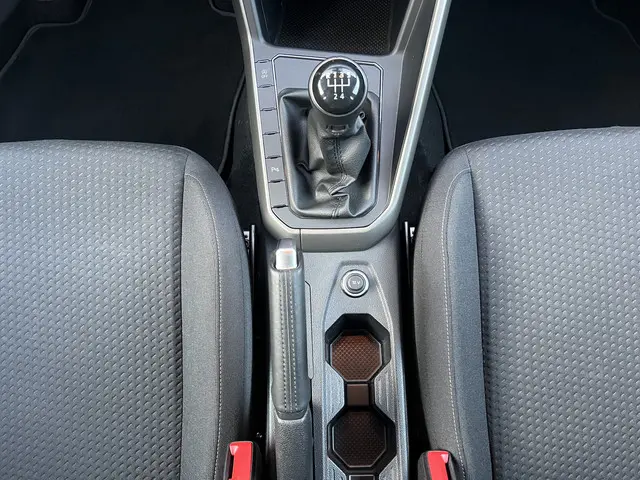 Volkswagen Polo 1.0 MPI Comfortline 2021 Benzine 25