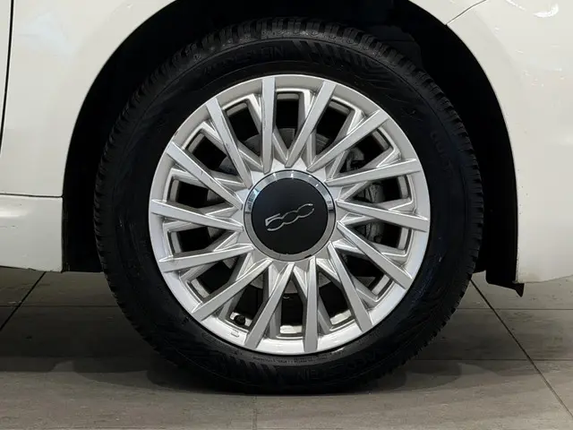 Fiat 500 1.0 Hybrid Dolcevita 2023 Benzine 24