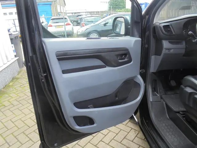 Opel Vivaro 2.0 CDTI L3H1 Edition Nette auto 2020 Diesel 28