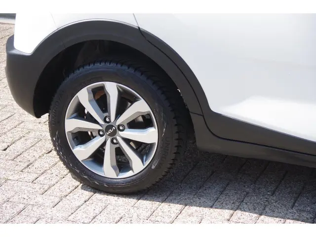 Kia Stonic 1.0 T-GDi DynamicPlusline 2023 Benzine 20