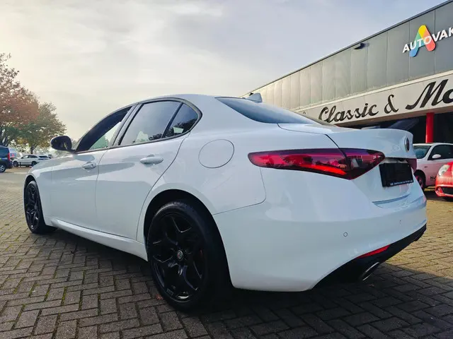 Alfa Romeo Giulia 2.0T Super 2021 Benzine 2