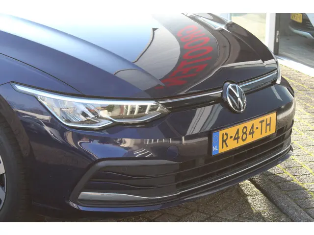 Volkswagen Golf 1.0 TSI Life Business 2022 Benzine 26