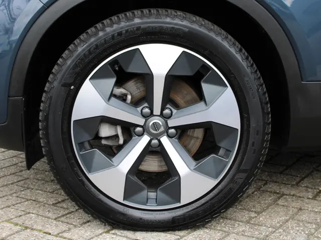 Volvo XC40 2.0 B4 Plus Dark 2025 Benzine 6