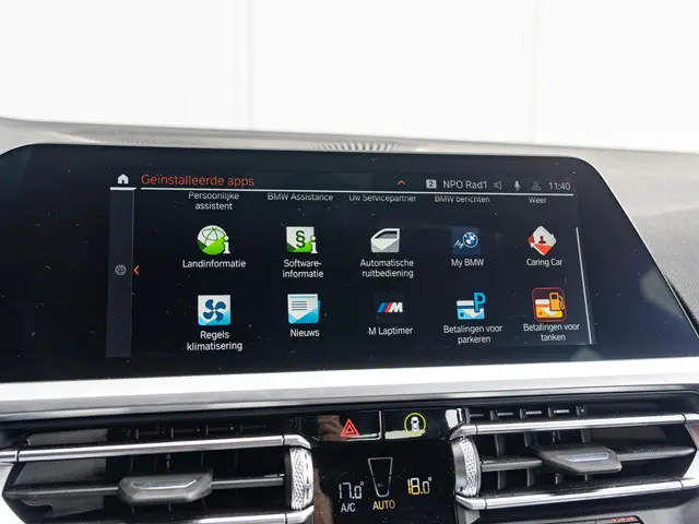 BMW 3 Serie Sedan 320i 2020 Benzine 38