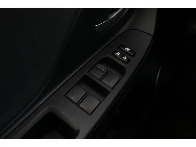 Toyota Yaris 1.5 Hybrid Premium 2017 Hybride Benzine 15