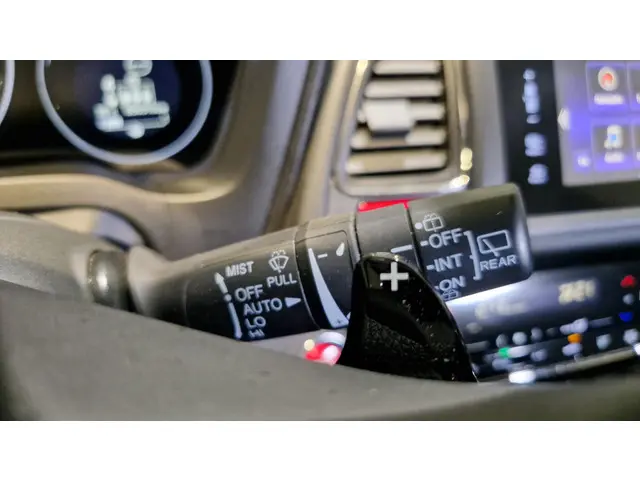 Honda HR-V 1.5 i-VTEC Executive 2017 Benzine 20