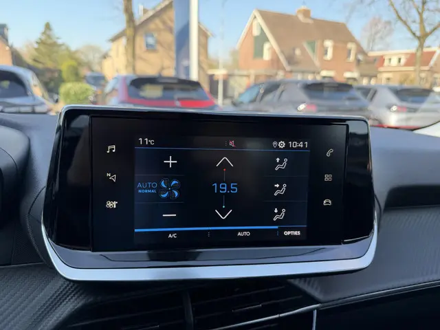 Peugeot 2008 1.2 Turbo 100 PK Active Pack 2021 Benzine 16