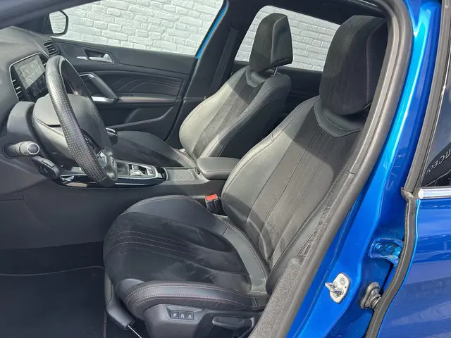 Peugeot 308 SW 1.2 Turbo 130 PK GT 2020 Benzine 31