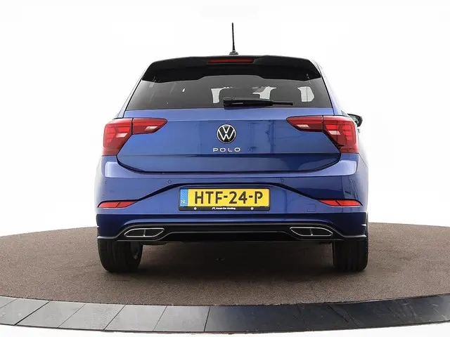 Volkswagen Polo 1.0 TSI 110pk DSG R-Line 2024 Benzine 24
