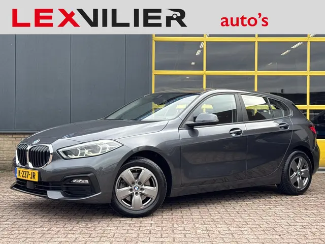 BMW 1 Serie 118i Executive Edition 2021 Benzine
