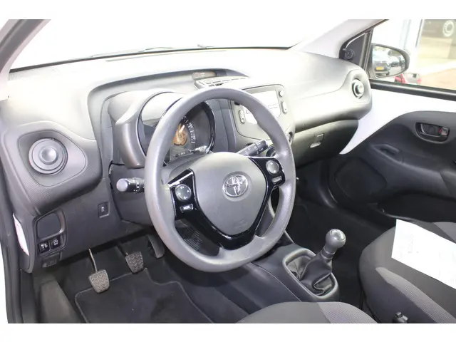 Toyota Aygo 1.0 VVT-i x-fun 2022 Benzine 12
