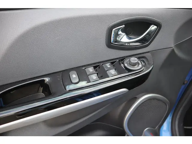 Renault Clio 1.2 GT COMFORT PACK-LUMIERE 2014 Benzine 33