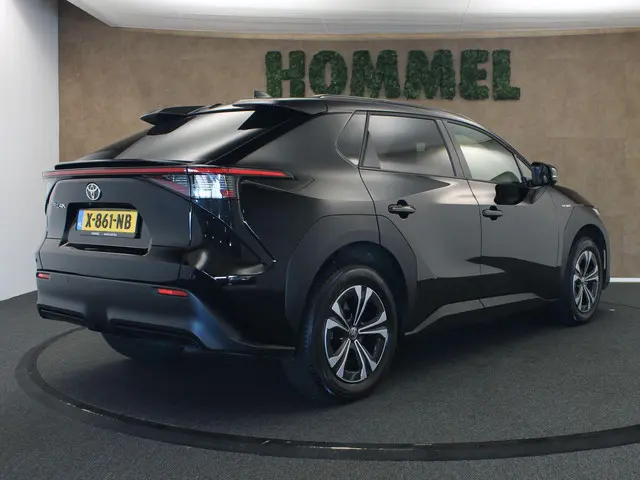 Toyota bZ4X Business Plus 71 kWh 2023 Elektrisch 4
