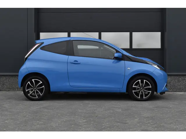 Toyota Aygo 1.0 VVT-i x-play 2016 Benzine 5