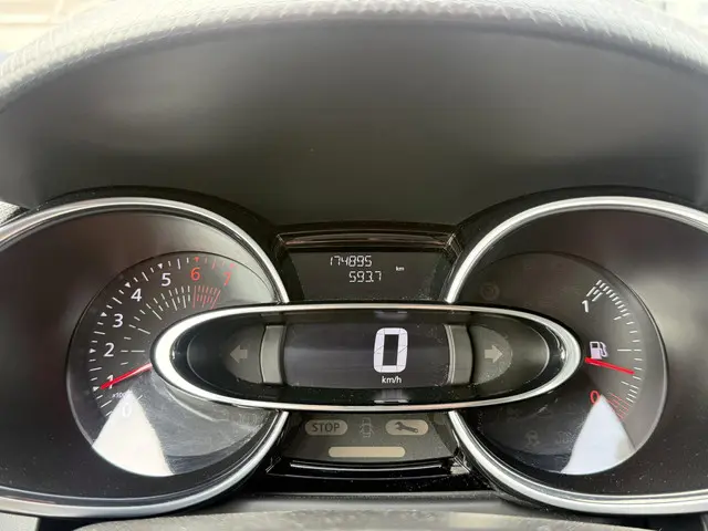 Renault Clio 0.9 TCe Limited 2018 Benzine 23