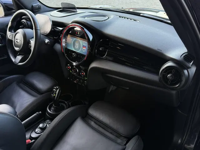 MINI Cooper Mini 1.5 Classic 2023 Benzine 6