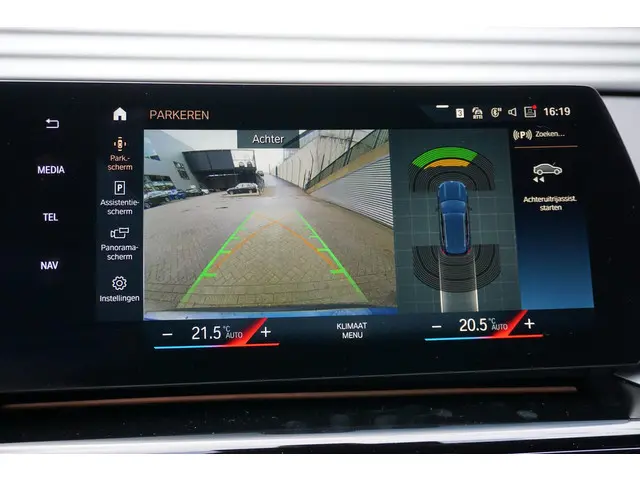 BMW iX1 xDrive30 2024 Elektrisch 16