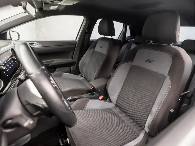 Volkswagen Polo 1.0 TSI R-Line Sport 2018 Benzine 14