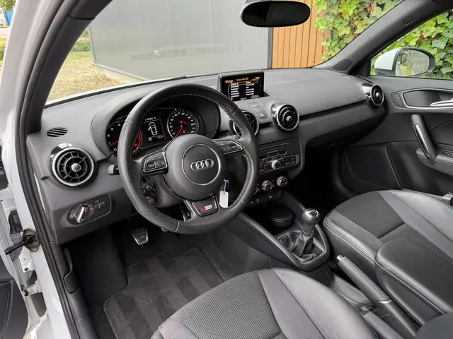 Audi A1 1.4 TFSI Sport Pro S-LINE 2015 Benzine 9