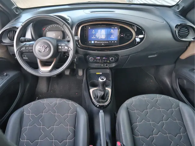 Toyota Aygo X 1.0 VVT-i MT Envy 2022 Benzine 5