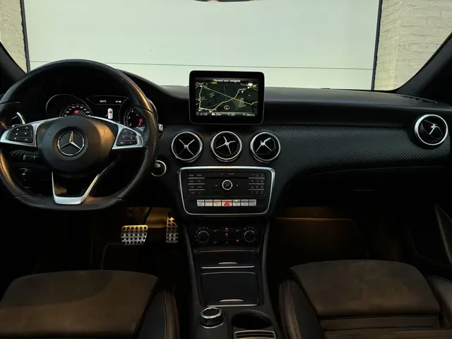 Mercedes-Benz A-Klasse 180 AMG Aut 2017 Benzine 8