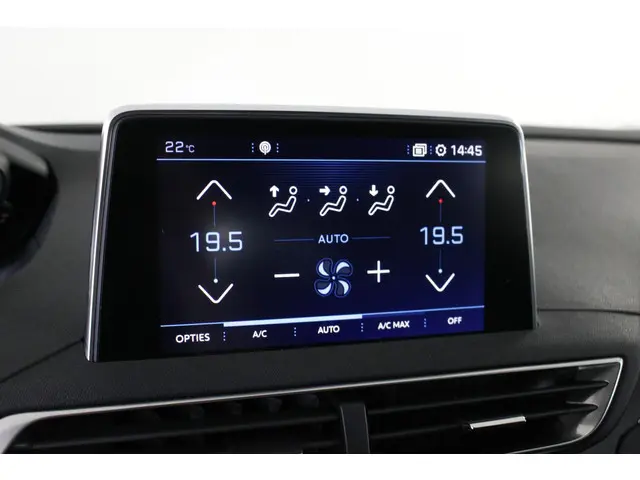 Peugeot 3008 1.2 PureTech GT Line 130 PK. 2017 Benzine 24