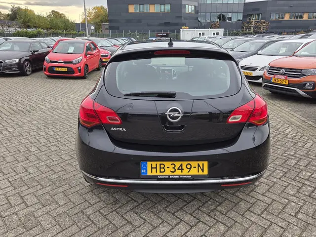 Opel Astra 1.4 Turbo NIEUW DISTRUB KETTING 2015 Benzine 8