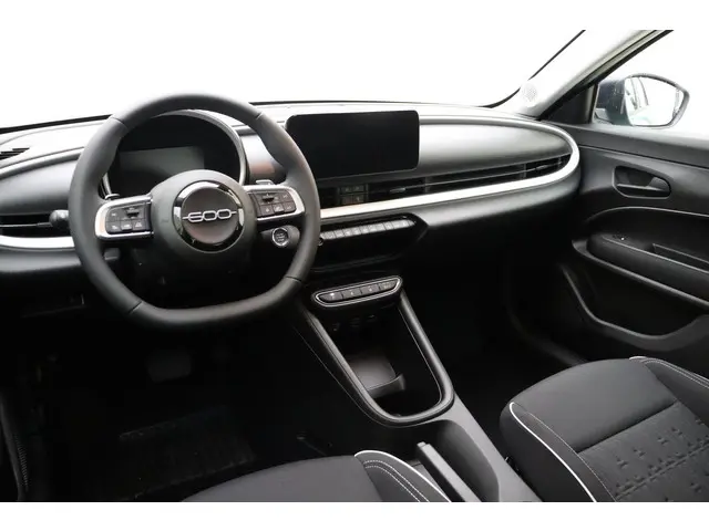 Fiat 600 1.2 Hybrid Urban 2025 Hybride Benzine 7