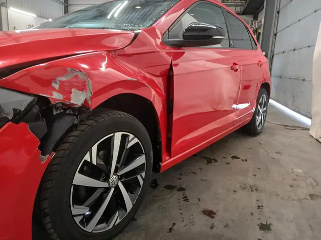 Volkswagen Polo 1.0 MPI Trendline SCHADEAUTO!! 2018 Benzine 8