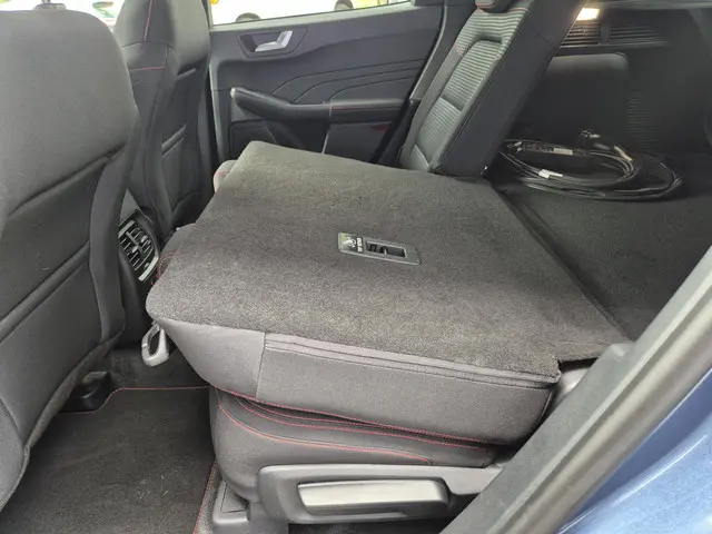 Ford Kuga 2.5 PHEV ST-Line 2024 Hybride Benzine 47