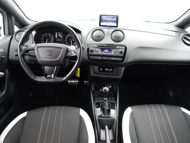 SEAT Ibiza SC 1.4 TSI Cupra 180PK Aut- 2013 Benzine 7